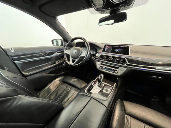BMW 7 серии VI (G11/G12) Рестайлинг с пробегом 2020 года, цена 4 880 000 рублей, 186306 км, седан, Автокод Объявления