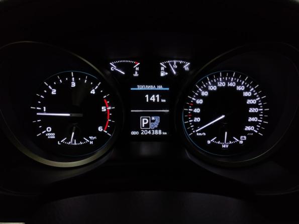 Toyota Land Cruiser 200 Series Рестайлинг 1 с пробегом 2014 года, цена 4 820 000 рублей, 204000 км, внедорожник, Автокод Объявления
