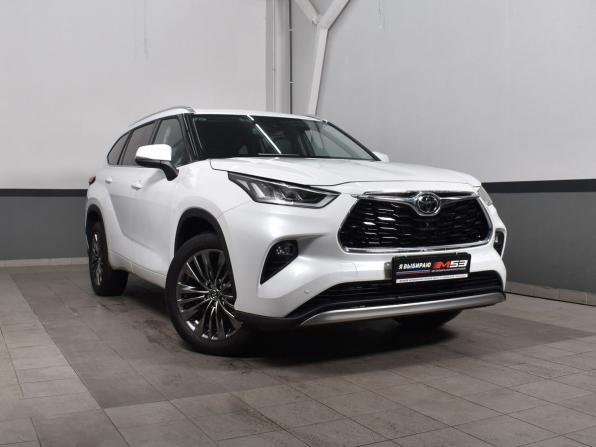 Toyota Highlander IV (XU70) с пробегом 2026 года, цена 5 270 995 рублей, 39 км, внедорожник, Автокод Объявления