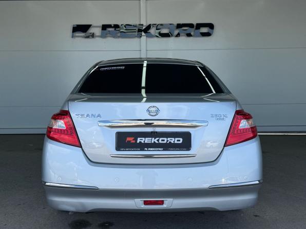 Nissan Teana II с пробегом 2010 года, цена 1 139 000 рублей, 227000 км, седан, Автокод Объявления