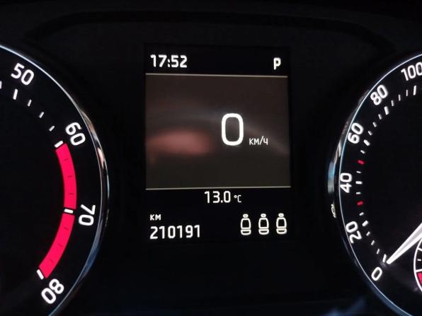 Skoda Octavia IV (A8) с пробегом 2021 года, цена 1 659 000 рублей, 210191 км, лифтбек, Автокод Объявления