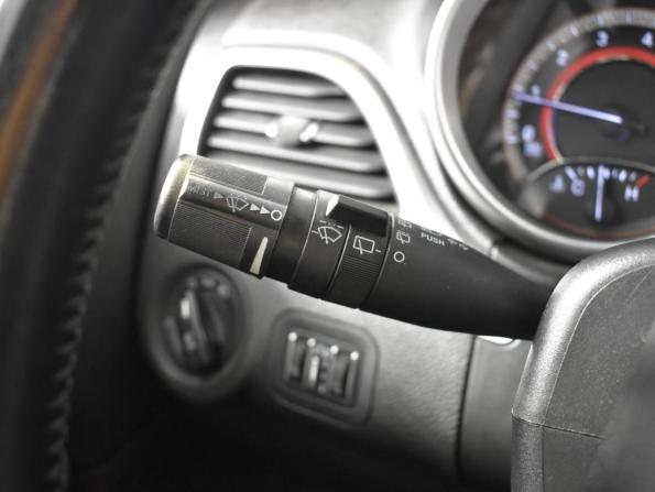 Dodge Journey I Рестайлинг с пробегом 2012 года, цена 1 259 900 рублей, 263236 км, внедорожник, Автокод Объявления