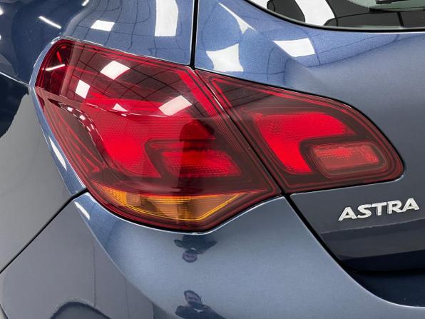 Opel Astra J с пробегом 2011 года, цена 820 000 рублей, 133897 км, хэтчбек, Автокод Объявления