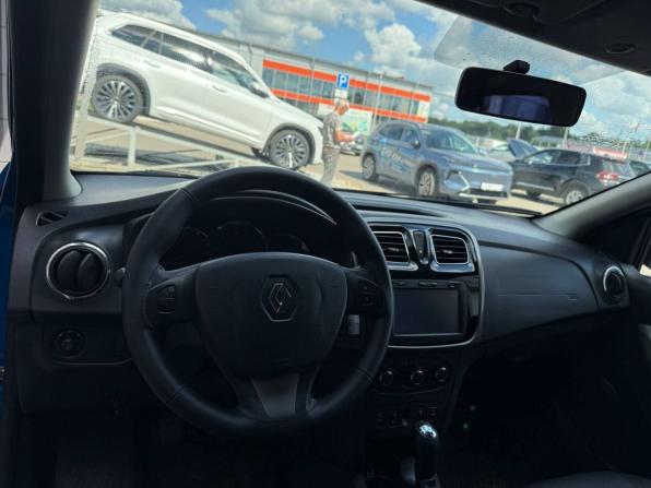 Renault Logan II с пробегом 2015 года, цена 950 000 рублей, 83000 км, седан, Автокод Объявления