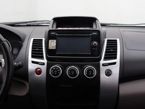 Mitsubishi Pajero Sport II Рестайлинг с пробегом 2014 года, цена 1 649 000 рублей, 207287 км, внедорожник, Автокод Объявления