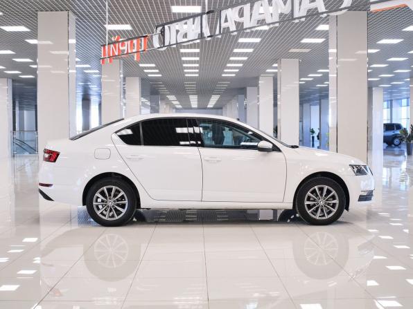 Skoda Octavia III (A7) Рестайлинг с пробегом 2023 года, цена 2 033 000 рублей, 105300 км, лифтбек, Автокод Объявления