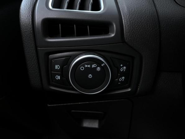 Ford Focus III Рестайлинг с пробегом 2018 года, цена 1 430 000 рублей, 92236 км, хэтчбек, Автокод Объявления