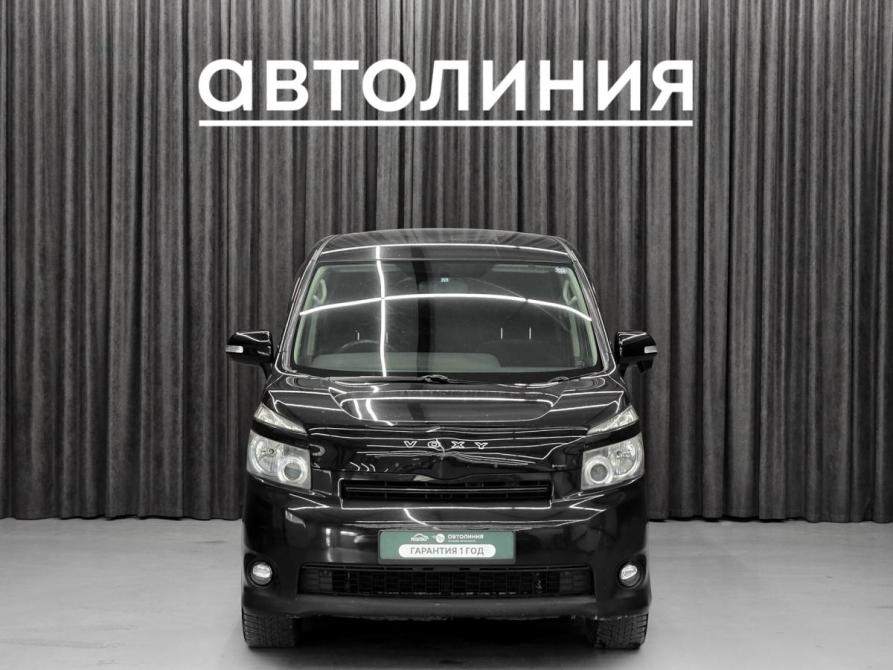 Toyota Voxy II (R70) Красноярск  - изображение 2