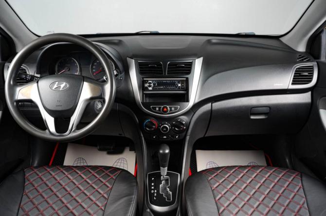Hyundai Solaris I с пробегом 2012 года, цена 869 000 рублей, 325000 км, седан, Автокод Объявления