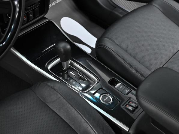 Mitsubishi Outlander III Рестайлинг 2 с пробегом 2018 года, цена 1 749 000 рублей, 109000 км, внедорожник, Автокод Объявления