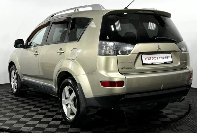 Mitsubishi Outlander II с пробегом 2007 года, цена 635 000 рублей, 318879 км, внедорожник, Автокод Объявления