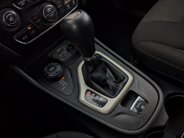 Jeep Cherokee V (KL) с пробегом 2014 года, цена 1 950 000 рублей, 71060 км, внедорожник, Автокод Объявления