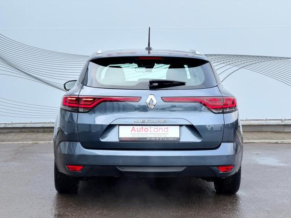 Renault Megane IV Рестайлинг с пробегом 2021 года, цена 1 657 000 рублей, 142207 км, универсал, Автокод Объявления