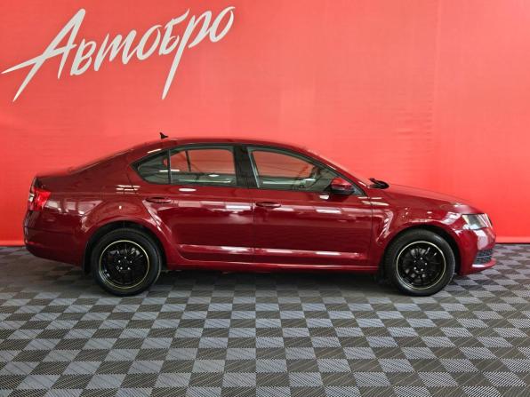Skoda Octavia III (A7) Рестайлинг с пробегом 2017 года, цена 1 359 000 рублей, 165000 км, лифтбек, Автокод Объявления