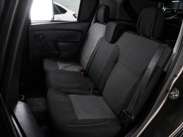 Renault Sandero II Рестайлинг с пробегом 2019 года, цена 999 000 рублей, 118641 км, хэтчбек, Автокод Объявления
