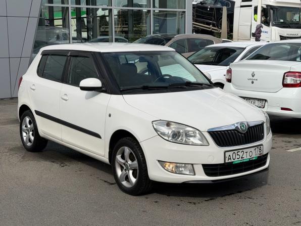 Skoda Fabia II Рестайлинг с пробегом 2011 года, цена 579 000 рублей, 216000 км, хэтчбек, Автокод Объявления