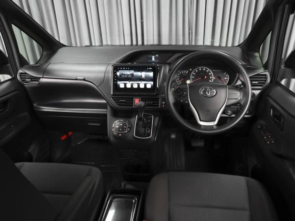 Toyota Voxy III (R80) с пробегом 2014 года, цена 1 819 000 рублей, 99824 км, минивэн, Автокод Объявления