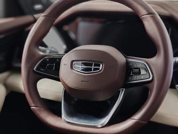 Geely Monjaro I с пробегом 2023 года, цена 2 949 000 рублей, 71047 км, внедорожник, Автокод Объявления