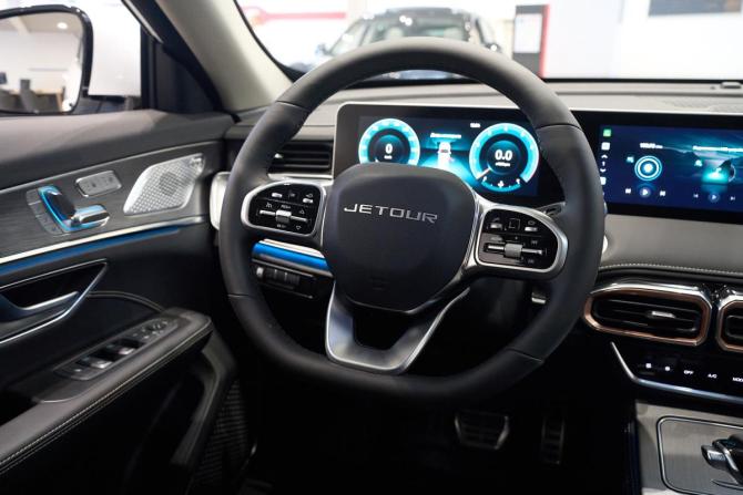 Новый JETOUR X70+ I Рестайлинг 2026 года, цена 2 649 000 рублей, внедорожник, Автокод Объявления