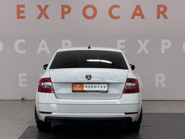Skoda Octavia III (A7) Рестайлинг с пробегом 2019 года, цена 1 642 000 рублей, 103573 км, лифтбек, Автокод Объявления