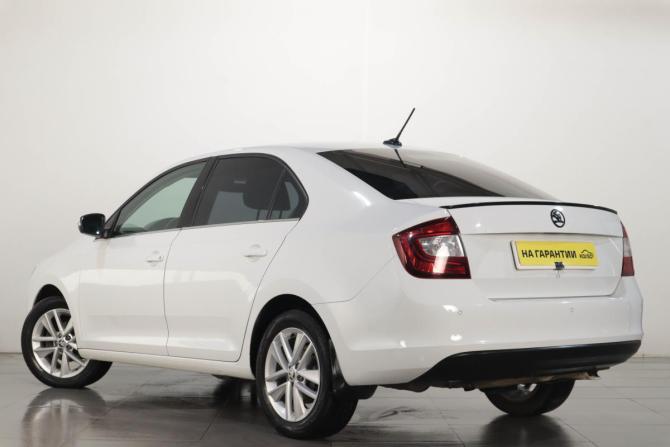 Skoda Rapid I с пробегом 2017 года, цена 1 419 000 рублей, 168000 км, лифтбек, Автокод Объявления