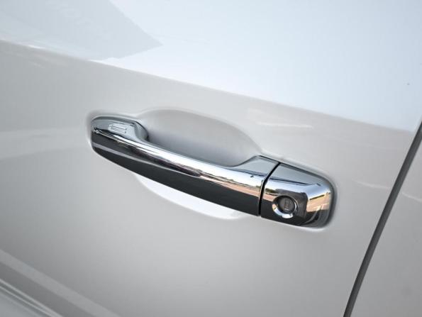 Toyota Land Cruiser 200 Series Рестайлинг 2 с пробегом 2020 года, цена 7 519 000 рублей, 160884 км, внедорожник, Автокод Объявления