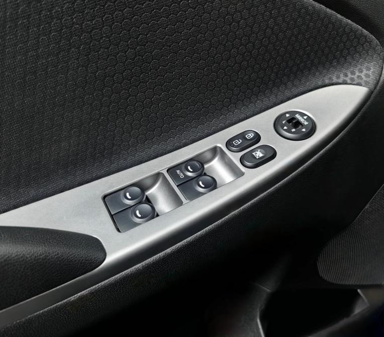 Hyundai Solaris I Рестайлинг Москва  - изображение 20