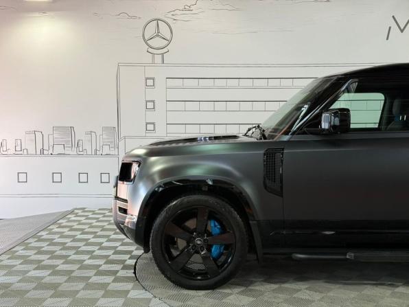 Land Rover Defender II с пробегом 2022 года, цена 14 700 000 рублей, 17959 км, внедорожник, Автокод Объявления