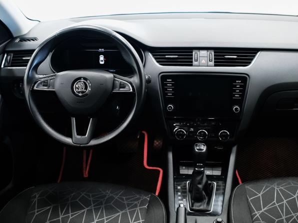 Skoda Octavia III (A7) Рестайлинг с пробегом 2019 года, цена 2 135 000 рублей, 119951 км, лифтбек, Автокод Объявления