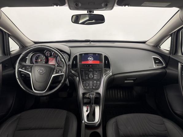 Opel Astra J Рестайлинг с пробегом 2014 года, цена 890 000 рублей, 120000 км, хэтчбек, Автокод Объявления