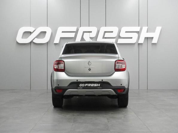 Renault Logan II Рестайлинг с пробегом 2022 года, цена 1 549 000 рублей, 21956 км, седан, Автокод Объявления