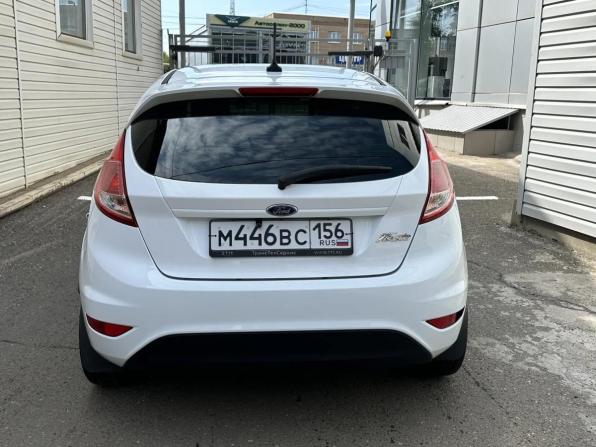 Ford Fiesta Mk6 Рестайлинг с пробегом 2018 года, цена 960 000 рублей, 90700 км, хэтчбек, Автокод Объявления