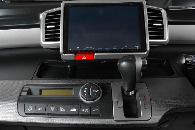 Honda Freed I с пробегом 2013 года, цена 1 239 000 рублей, 217000 км, компактвэн, Автокод Объявления