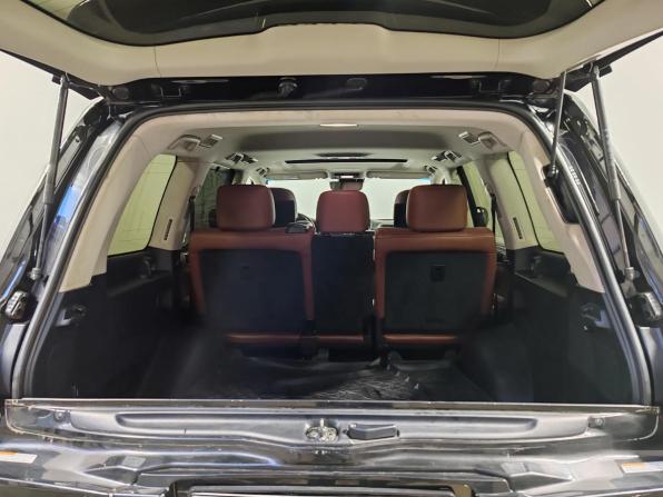 Lexus LX III Рестайлинг 2 с пробегом 2019 года, цена 6 999 000 рублей, 299995 км, внедорожник, Автокод Объявления