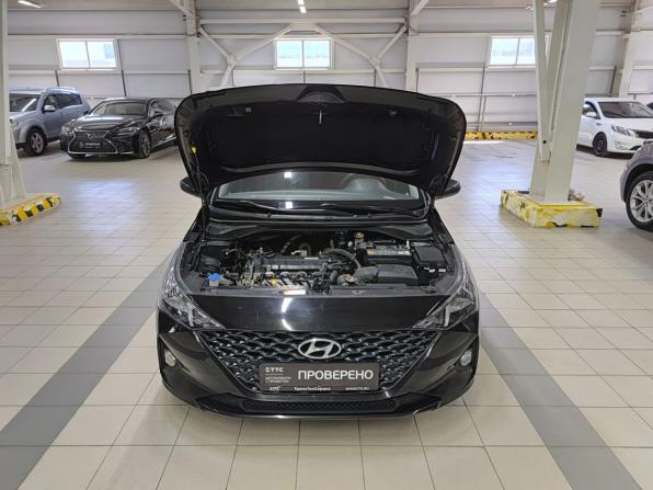 Hyundai Solaris II Рестайлинг с пробегом 2021 года, цена 1 690 000 рублей, 63500 км, седан, Автокод Объявления