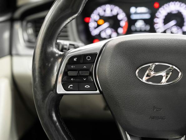 Hyundai Sonata VII (LF) Рестайлинг с пробегом 2017 года, цена 1 620 000 рублей, 186304 км, седан, Автокод Объявления