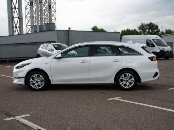 Kia Ceed III Рестайлинг с пробегом 2022 года, цена 2 398 000 рублей, 42300 км, универсал, Автокод Объявления