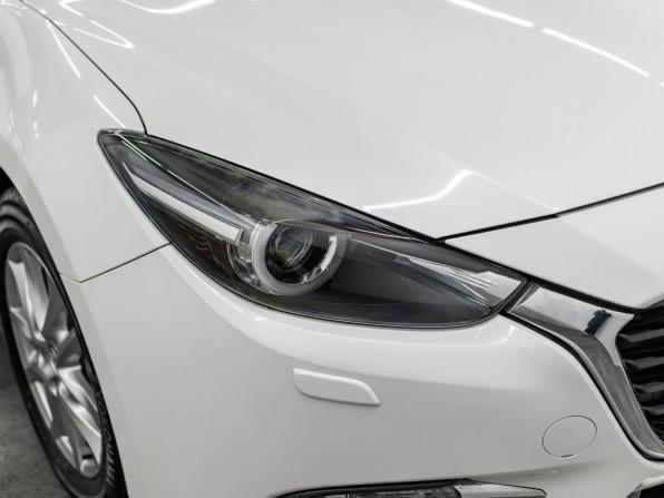 Mazda Axela III Рестайлинг с пробегом 2017 года, цена 1 590 000 рублей, 118893 км, хэтчбек, Автокод Объявления