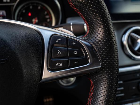 Mercedes-Benz GLA I (X156) Рестайлинг с пробегом 2019 года, цена 2 990 000 рублей, 26963 км, внедорожник, Автокод Объявления