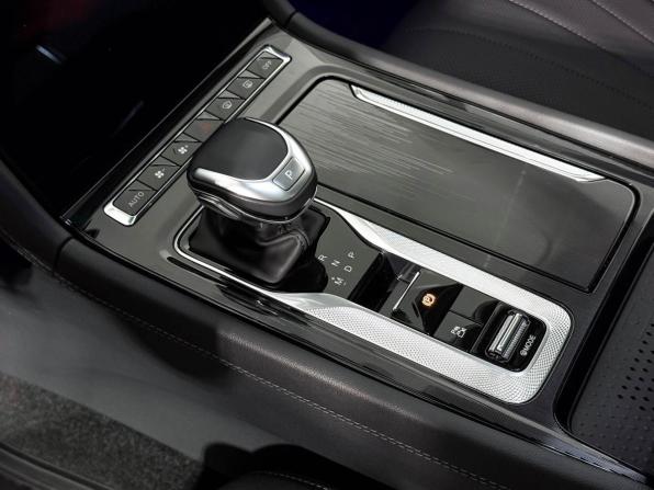 Hongqi H5 II с пробегом 2024 года, цена 3 490 000 рублей, 9070 км, седан, Автокод Объявления
