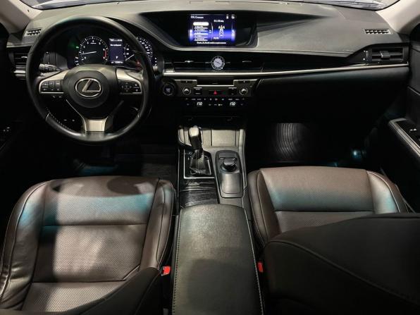 Lexus ES VI Рестайлинг с пробегом 2017 года, цена 2 490 000 рублей, 132973 км, седан, Автокод Объявления
