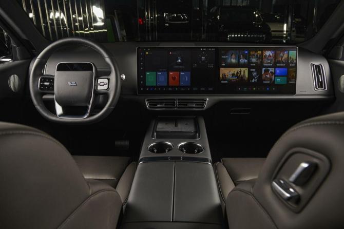 Новый Li Auto (Lixiang) L9 I Рестайлинг 2025 года, цена 11 990 000 рублей, внедорожник, Автокод Объявления