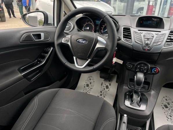 Ford Fiesta Mk6 Рестайлинг с пробегом 2015 года, цена 825 000 рублей, 137400 км, седан, Автокод Объявления