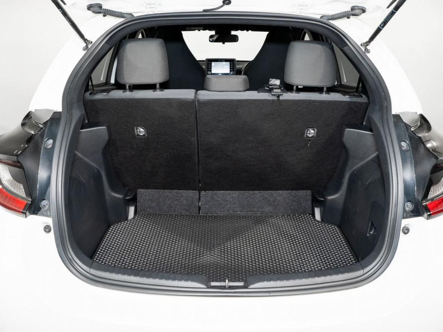Toyota Yaris IV Иркутск  - изображение 20