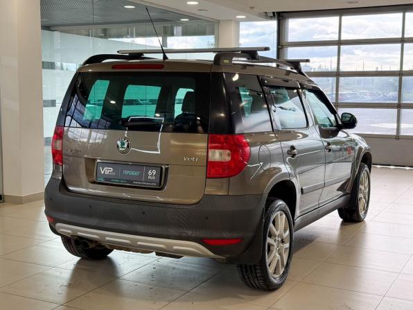 Skoda Yeti I с пробегом 2010 года, цена 845 000 рублей, 243204 км, внедорожник, Автокод Объявления