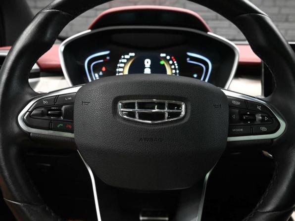 Geely Coolray I с пробегом 2023 года, цена 1 880 000 рублей, 47672 км, внедорожник, Автокод Объявления