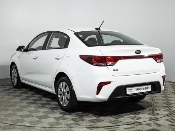 Kia Rio IV с пробегом 2018 года, цена 1 369 700 рублей, 62204 км, седан, Автокод Объявления