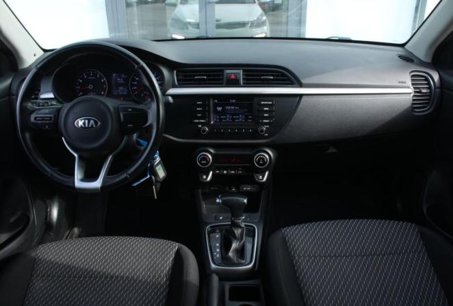 Kia Rio III Рестайлинг с пробегом 2017 года, цена 1 440 000 рублей, 84000 км, седан, Автокод Объявления