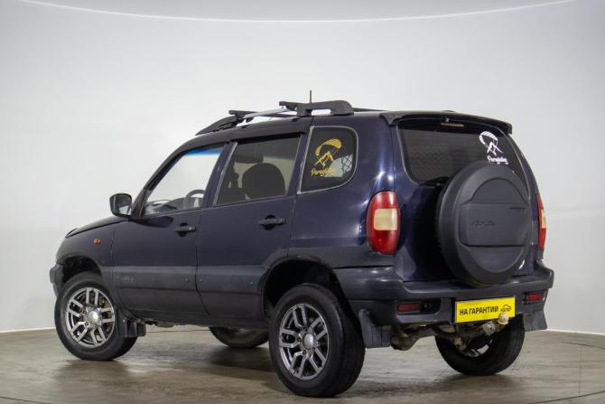Chevrolet Niva I с пробегом 2004 года, цена 399 000 рублей, 234700 км, внедорожник, Автокод Объявления