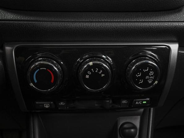 Toyota Yaris XP150 Рестайлинг с пробегом 2021 года, цена 1 775 000 рублей, 34077 км, хэтчбек, Автокод Объявления